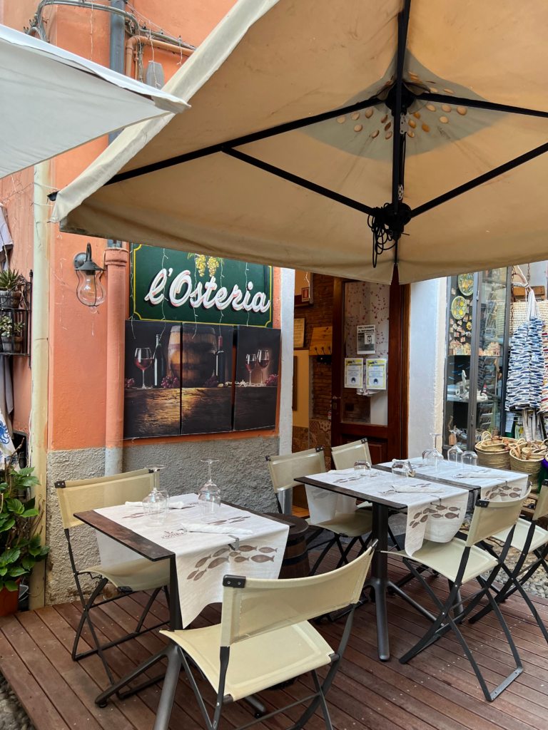 cinque terre italy travel guide for l'osteria restaurant in monterosso al mare