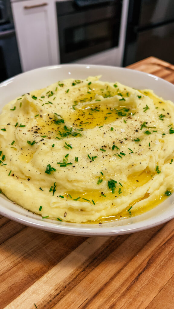 creamiest & Fluffiest 5 ingredient mashed potatoes thanksgiving side dish recipe